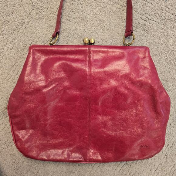 Chic Red Leather HOBO Shoulder Bag - Picture 3 of 7
